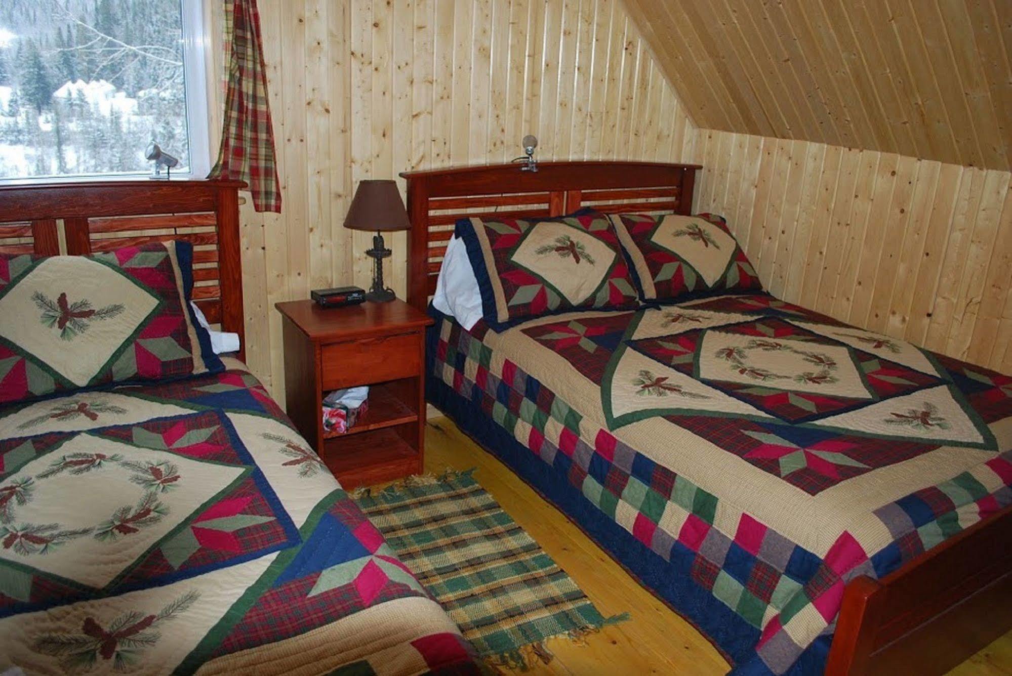 Auberge De La Riviere Matapedia - Matapedia River Lodge Routhierville Kültér fotó