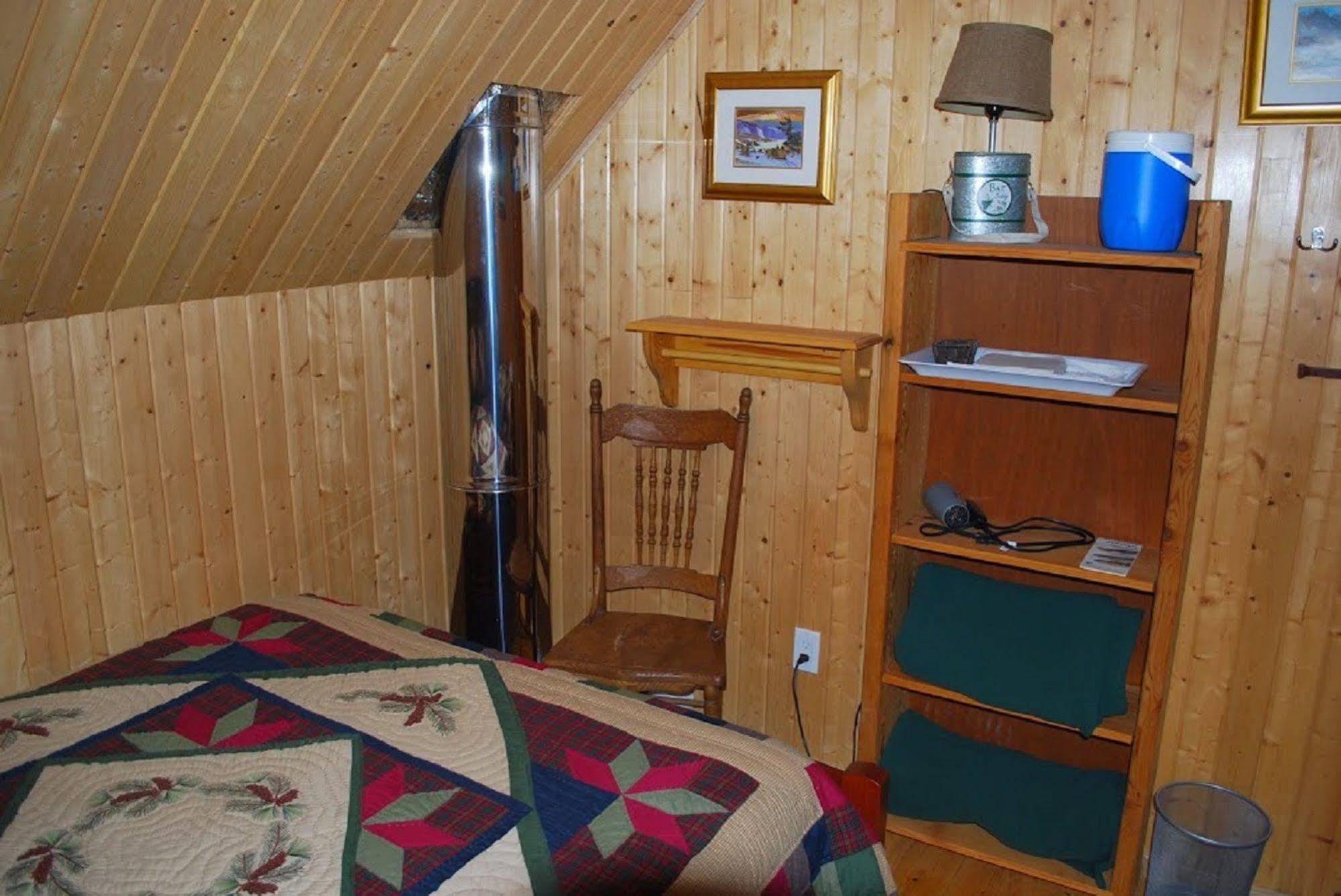 Auberge De La Riviere Matapedia - Matapedia River Lodge Routhierville Kültér fotó